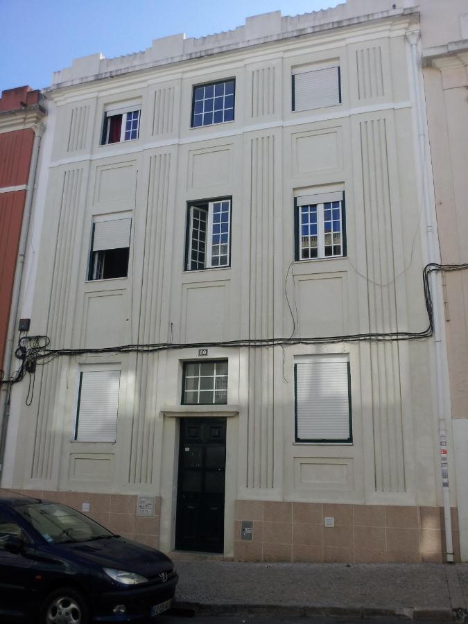 Apartamento Nas Olaias A 5 Minutos Da Faculdade Isel E Ist Lisbon Bagian luar foto